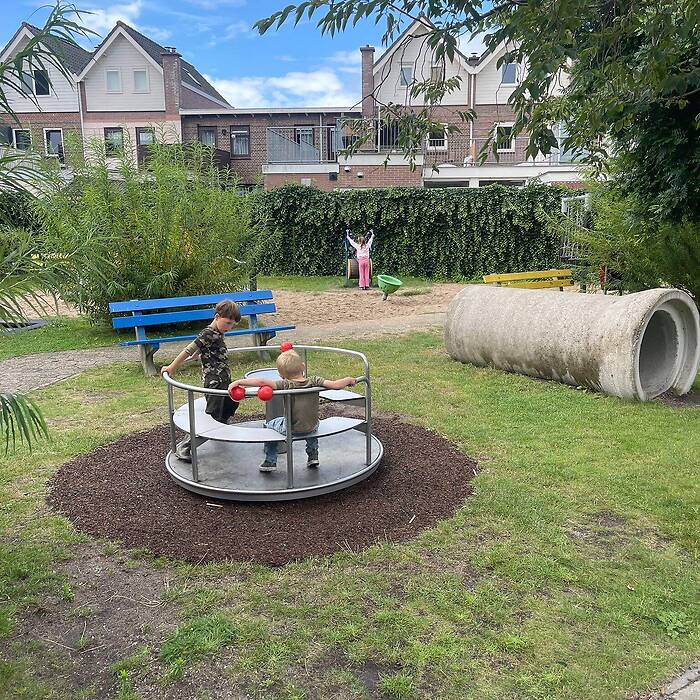 Spelen speeltuin2